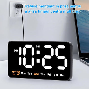 Ceas Digital de Masă și Perete 11x21cm cu Afișaj LED Alb – Alarmă, Calendar, Temperatura și Funcție Snooze pentru Birou sau Dormitor