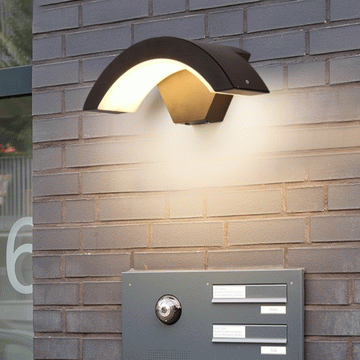 Aplica LED Exterior Concavă Neagră 24W (Echivalent 160W) cu Lumină Caldă 3000K și 2160Lm – Iluminat Eficient IP65 pentru Terase, Grădini și Spații Exterioare