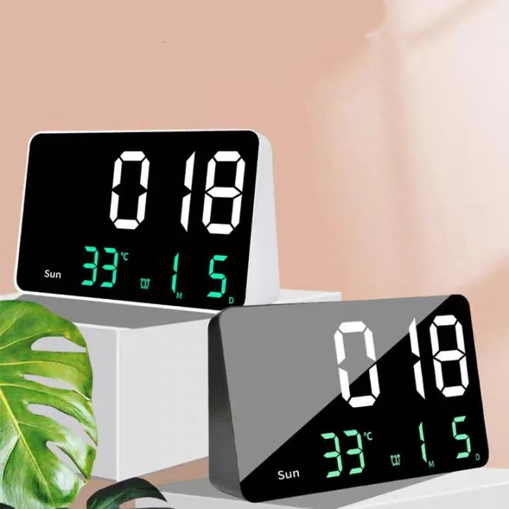 Ceas Digital de Masa cu Lumina Led Alb, Alarma, Calendar, Temperatura, Ecran Oglinda, Functie Snooze, Mod de Noapte - Frize