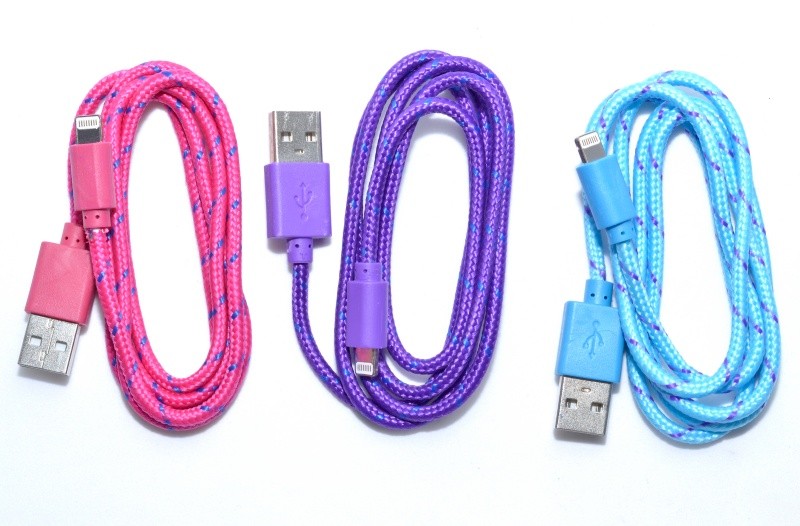 Cablu USB - iPhone Panzat, Lungime 100 cm - Frize