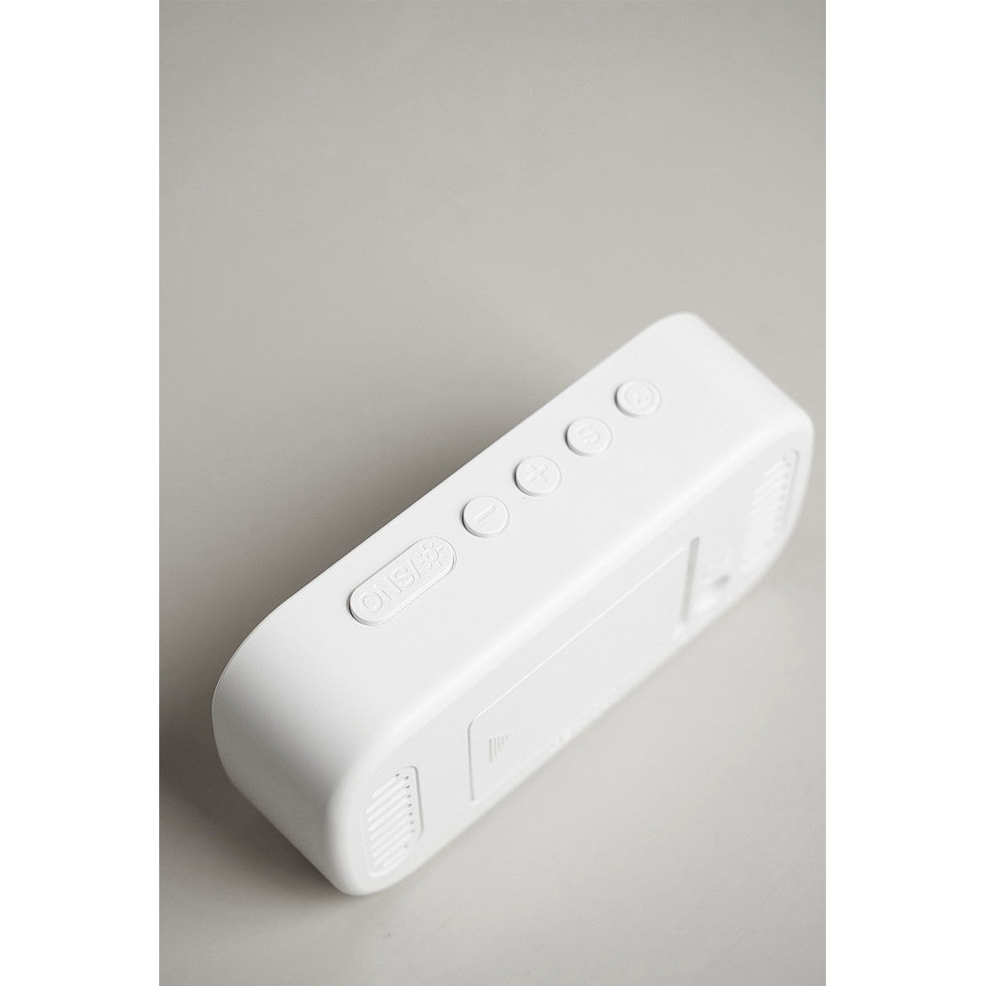 Ceas Digital de Masa cu Led Alb, Stil Oglinda Oval, Alarma, Ecran LED, 5 Niveluri de Luminozitate, Adaptor Inclus, Negru - Frize